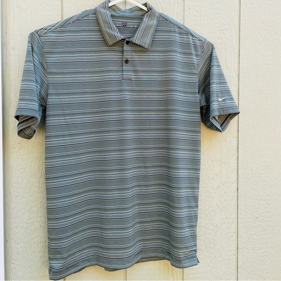 Nike Men's Golf‎ Polo Shirt FITDRI  Striped Size XL, Logo on the sleeve /buttons - Picture 1 of 13